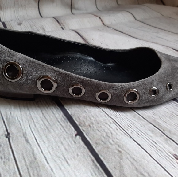 Vaneli suede flats size 9.5 - Picture 2 of 5